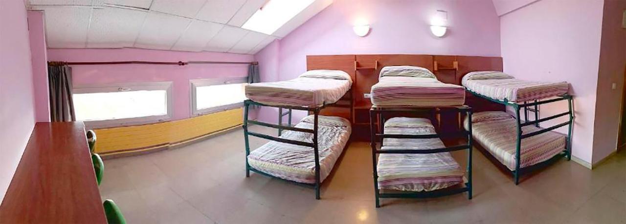 Residencia Albergue Jaca Eksteriør bilde