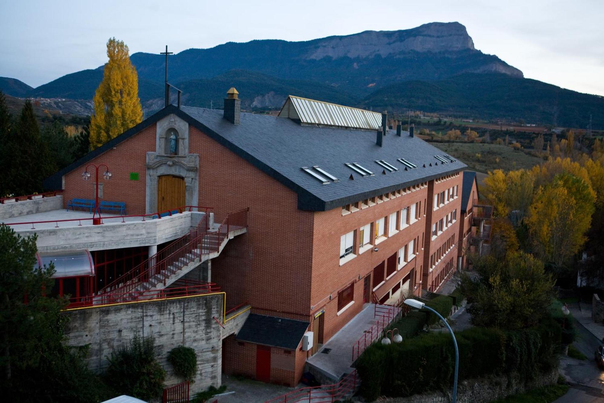 Residencia Albergue Jaca Eksteriør bilde