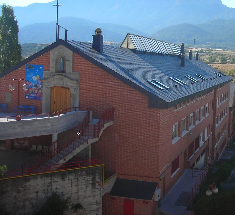 Residencia Albergue Jaca Eksteriør bilde